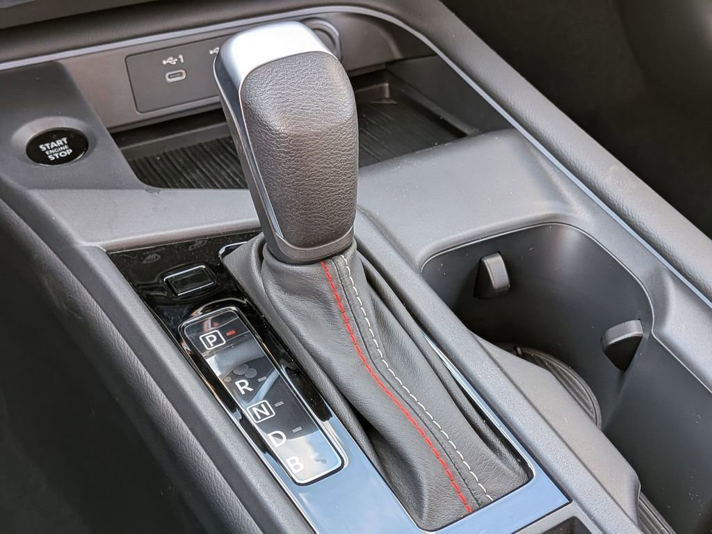 New 2026 Nissan Sentra SR w/ SR Premium Package FWD image 16
