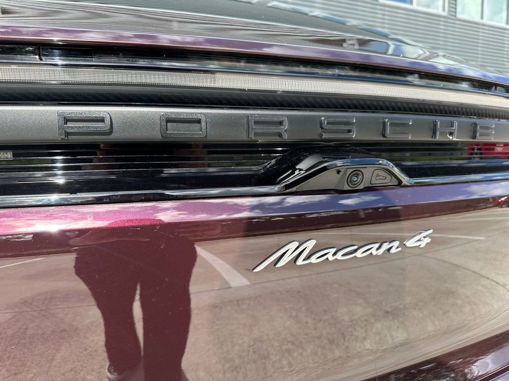 Certified 2025 Porsche Macan 4 Electric image 14