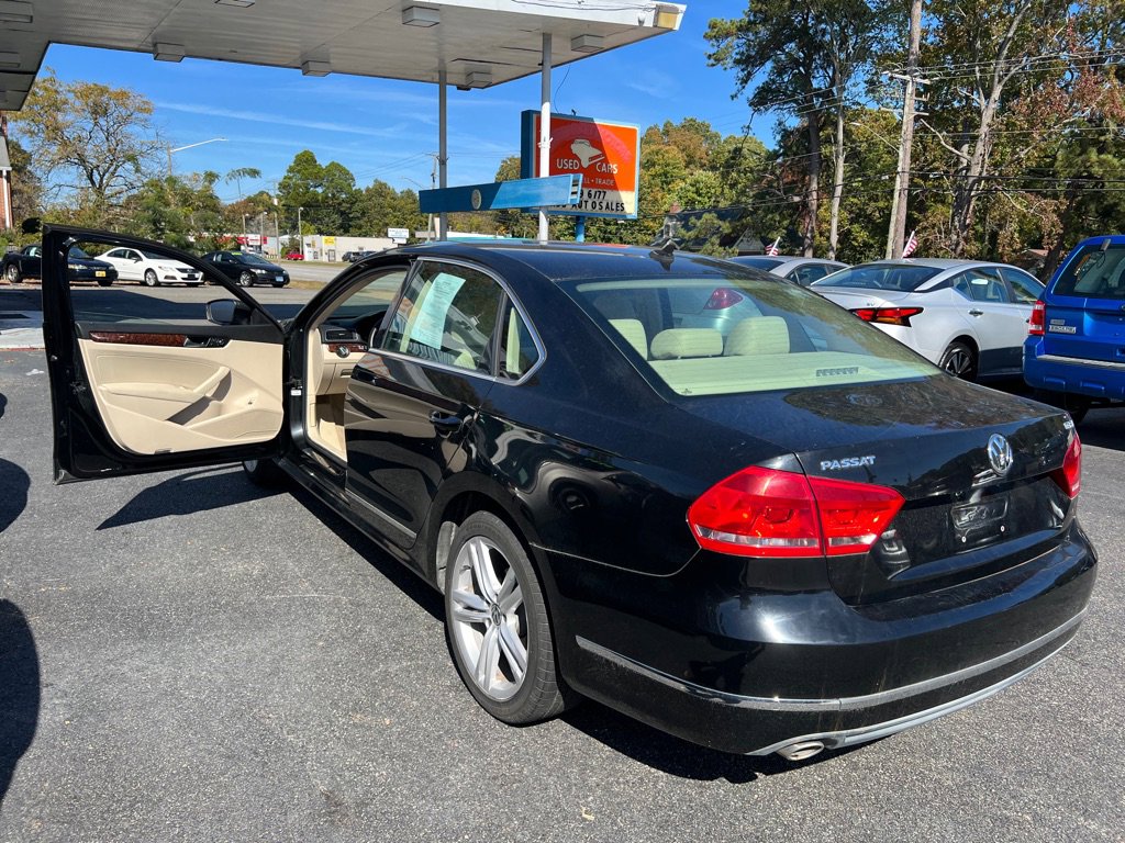 Used 2013 Volkswagen Passat TDI SEL Premium image 4