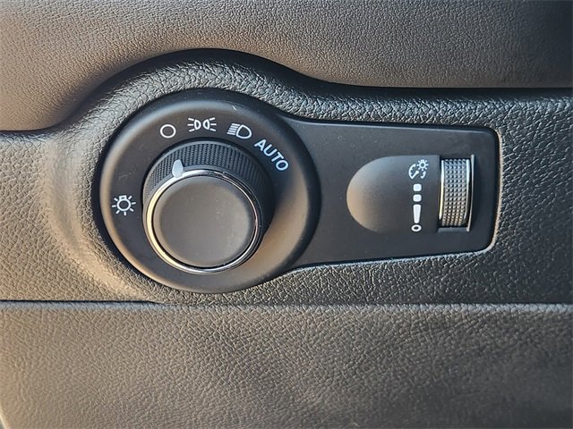 Used 2025 Dodge Durango GT image 21