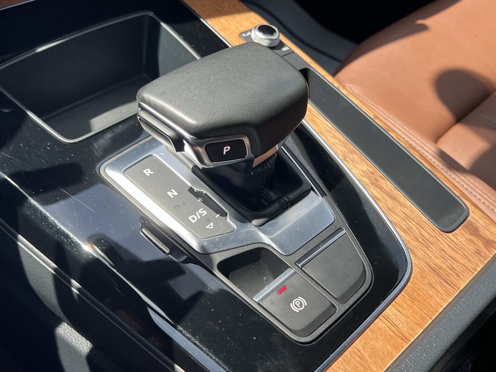 Used 2022 Audi Q5 2.0T Premium image 16