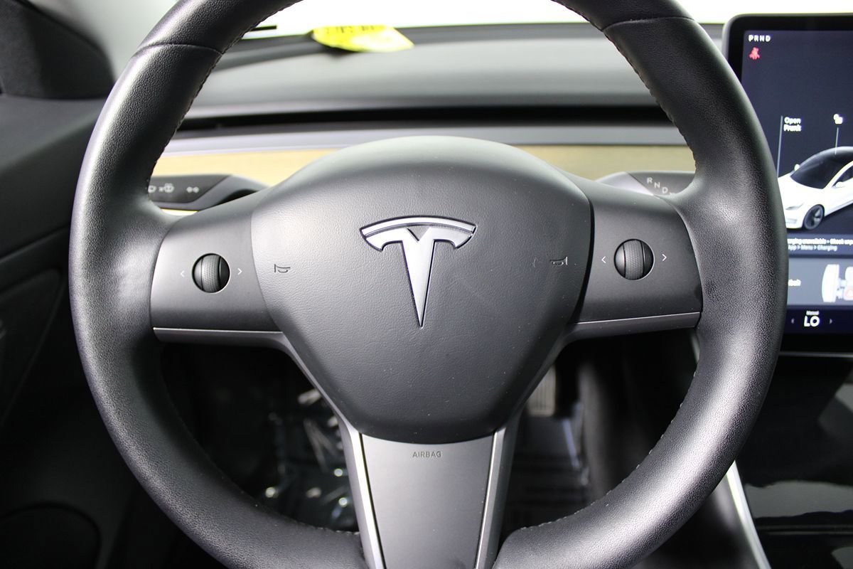 Used 2020 Tesla Model 3 Standard Range Plus image 12