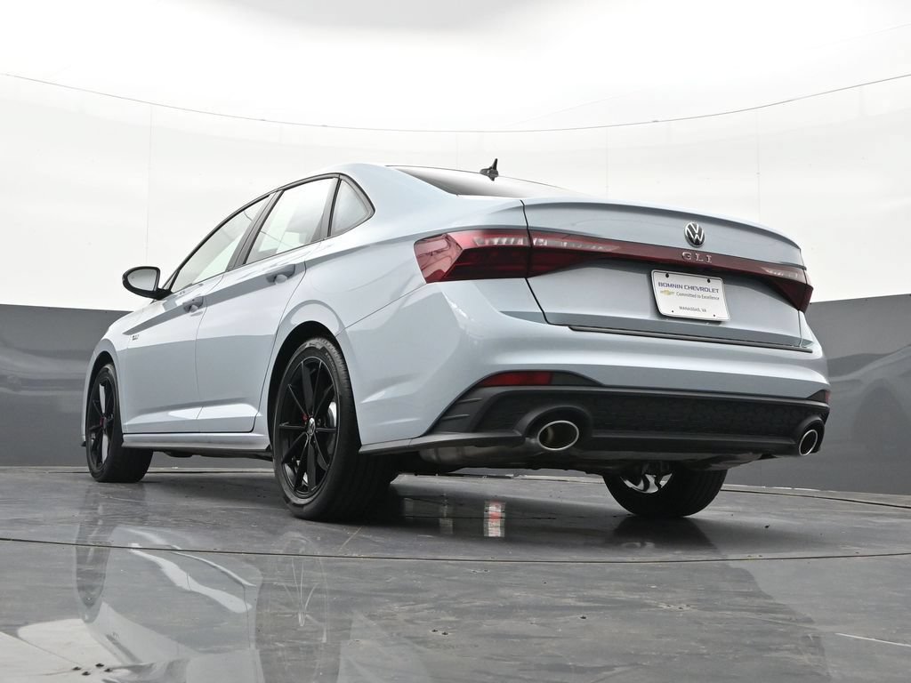 Used 2026 Volkswagen Jetta GLI Autobahn FWD image 32
