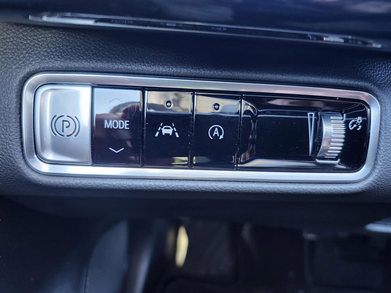 Used 2025 Buick Envision Preferred AWD/4WD image 18
