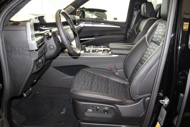 New 2026 Cadillac Escalade V AWD/4WD image 4