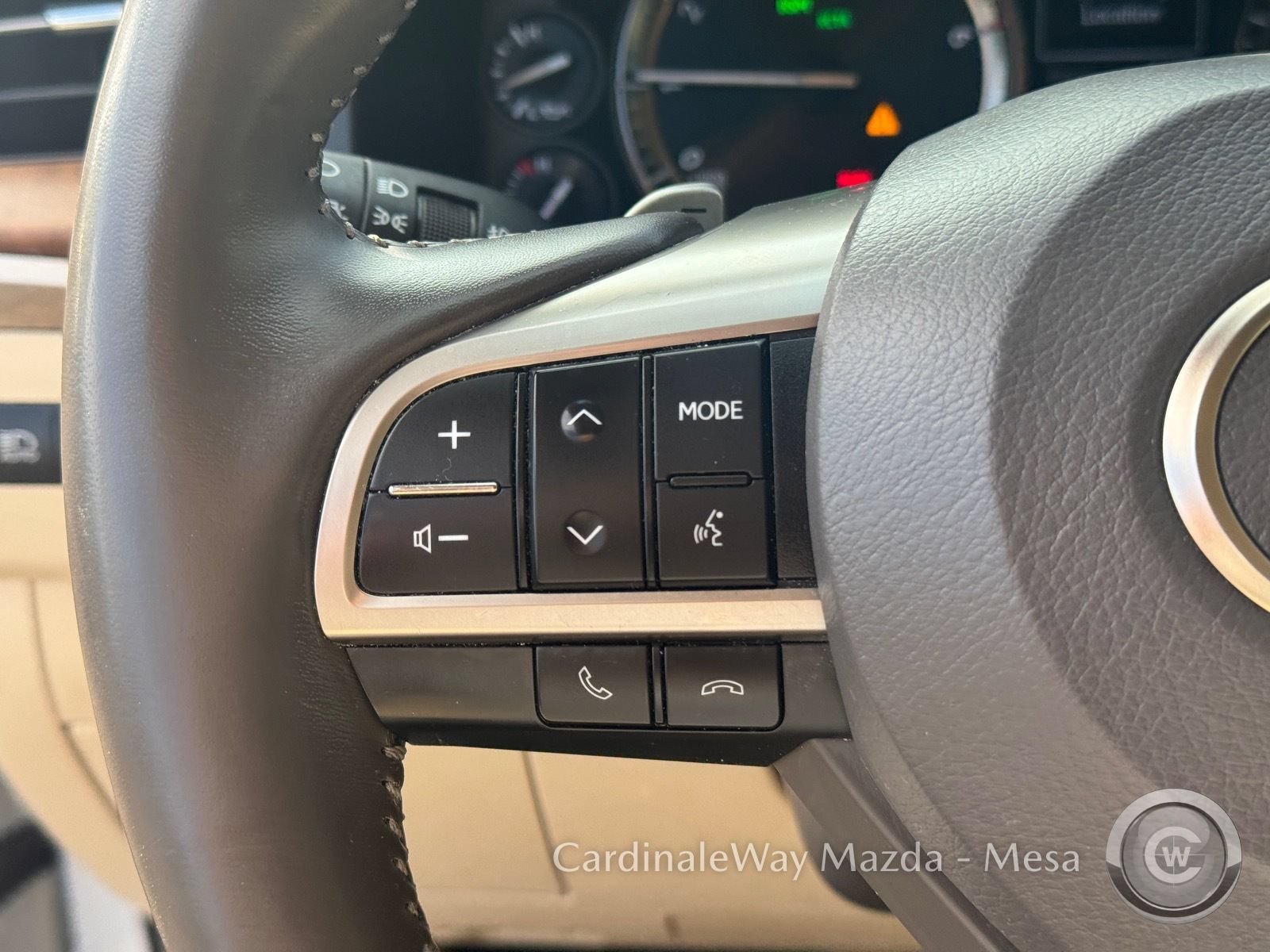 Used 2021 Lexus LX 570 4WD w/ Luxury Package image 20