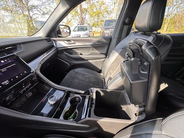 Used 2021 Jeep Grand Cherokee L Laredo AWD/4WD image 24