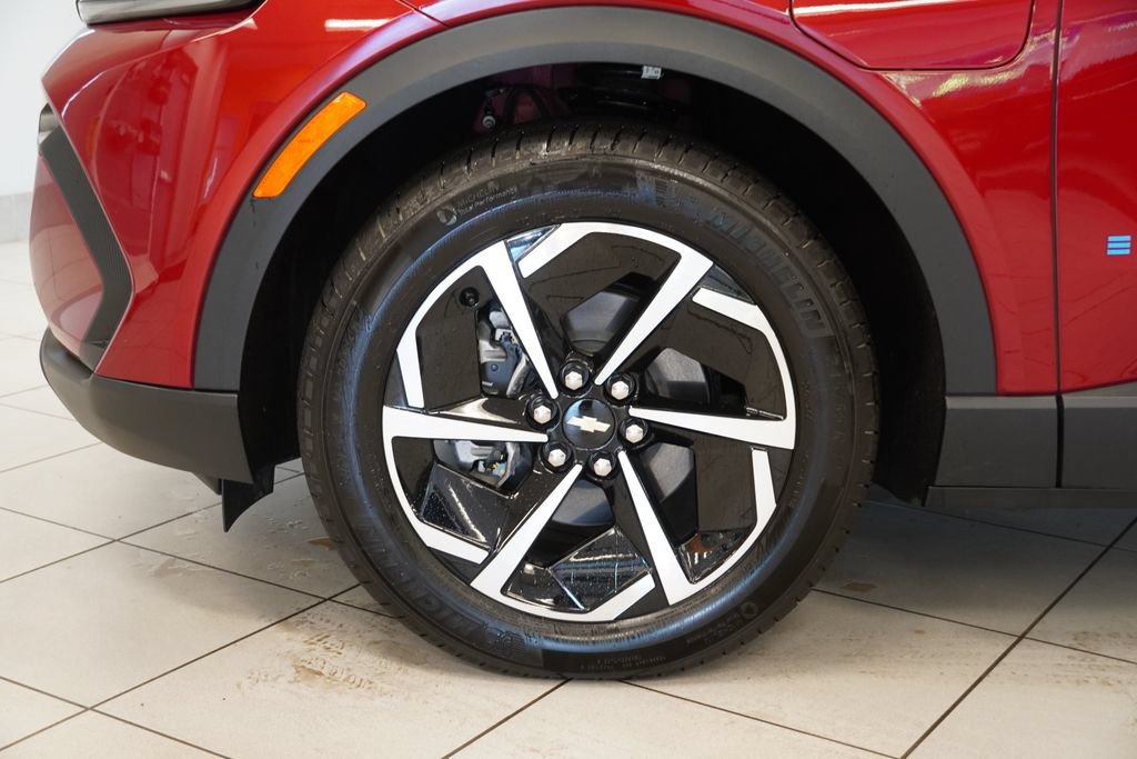 New 2026 Chevrolet Equinox EV LT FWD image 18