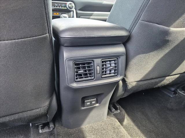 Used 2025 Toyota RAV4 XLE AWD/4WD image 17