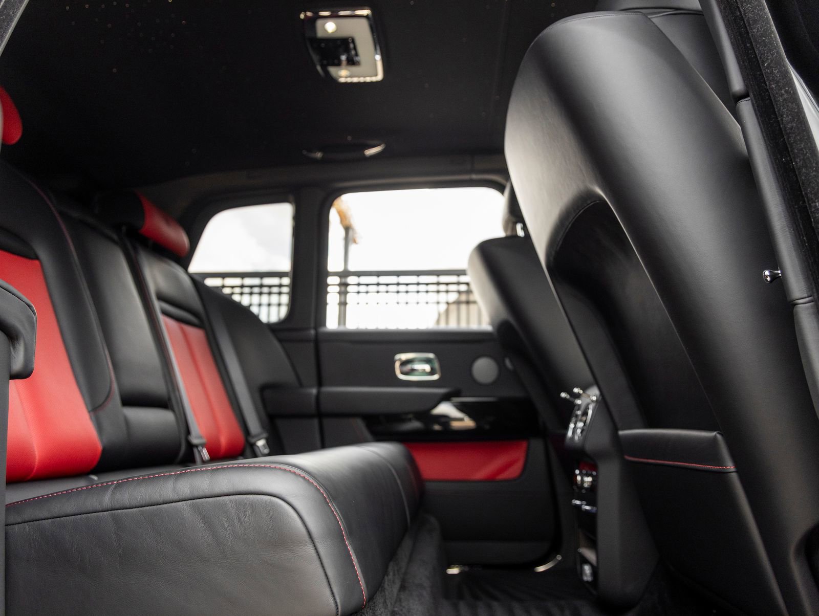 Certified 2023 Rolls-Royce Cullinan w/ Dark Exterior Package image 46