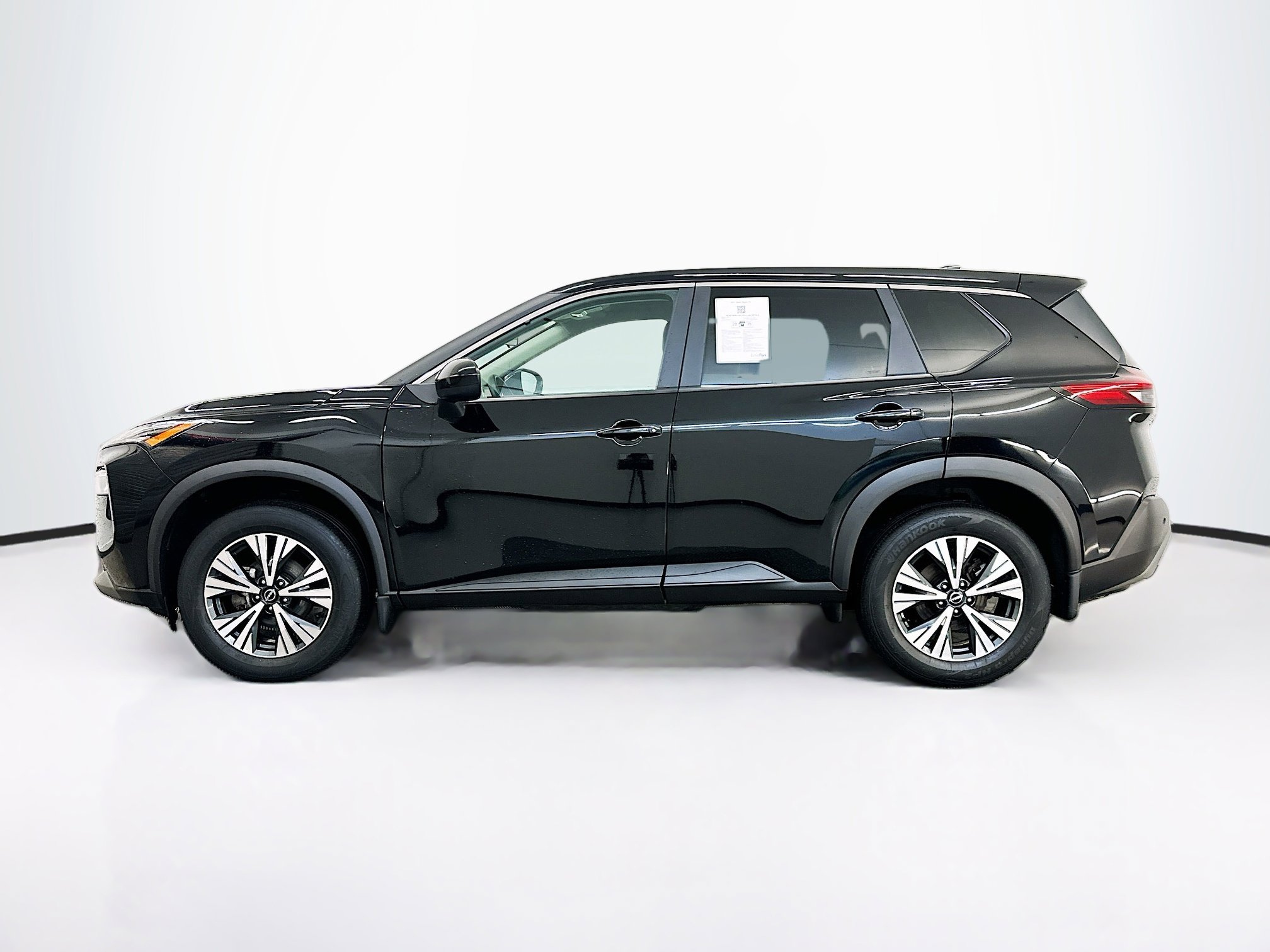 Used 2023 Nissan Rogue SV AWD/4WD image 4