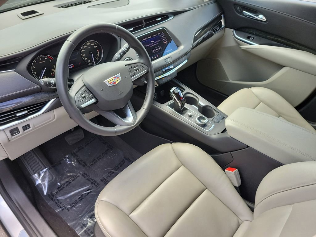 Used 2020 Cadillac XT4 Premium Luxury image 24