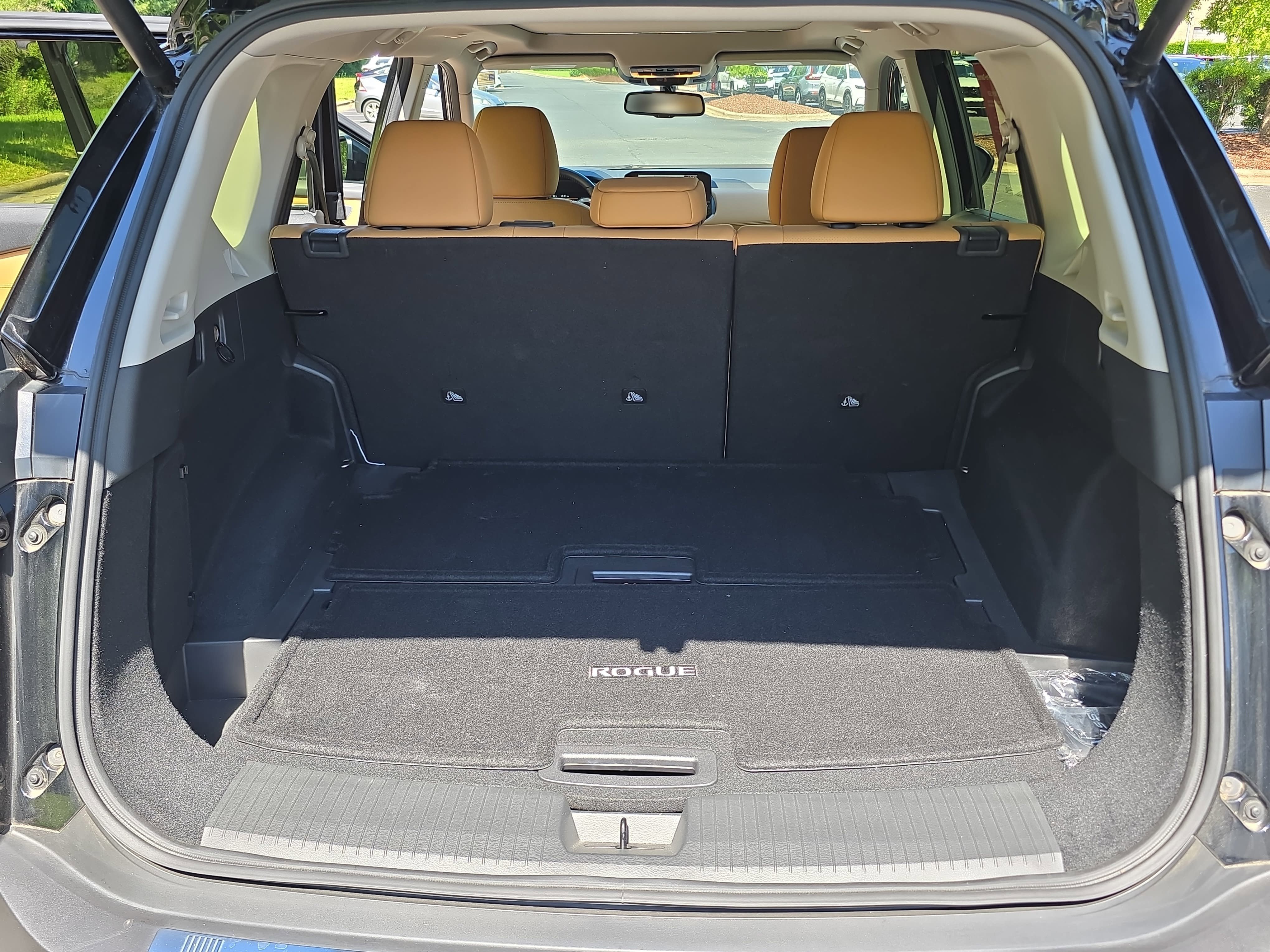 Certified 2023 Nissan Rogue Platinum FWD image 12