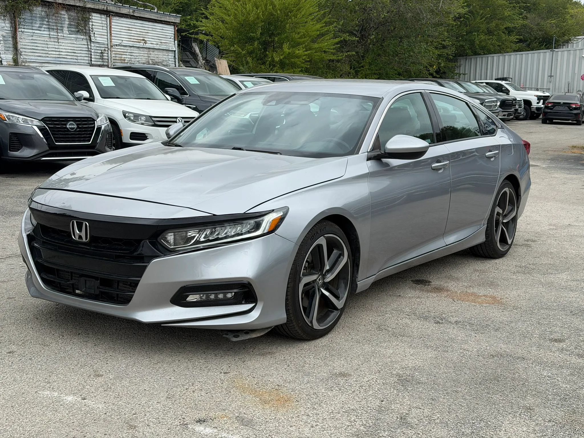 Used 2020 Honda Accord Sport image 3