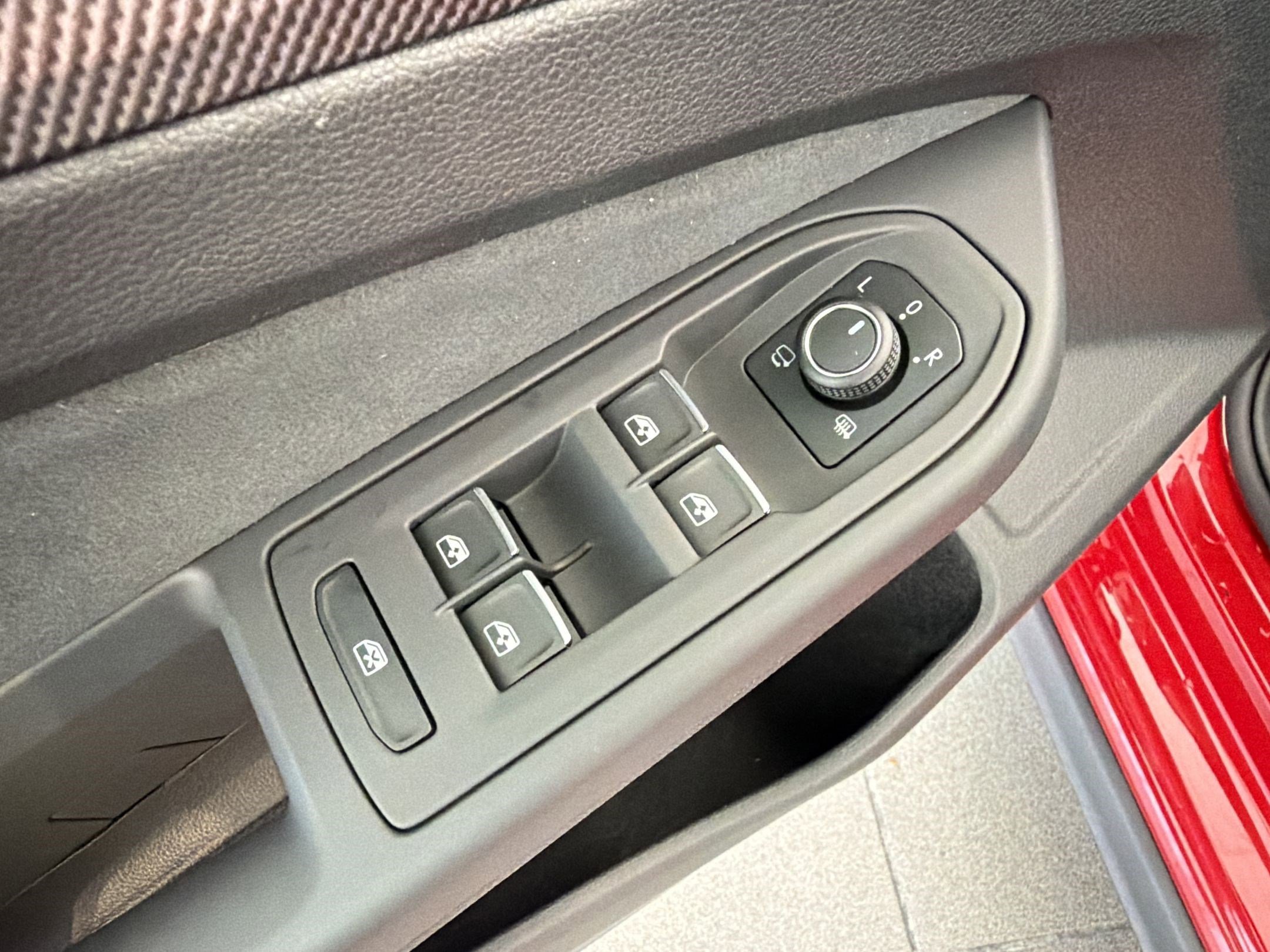 New 2026 Volkswagen Golf SE image 13