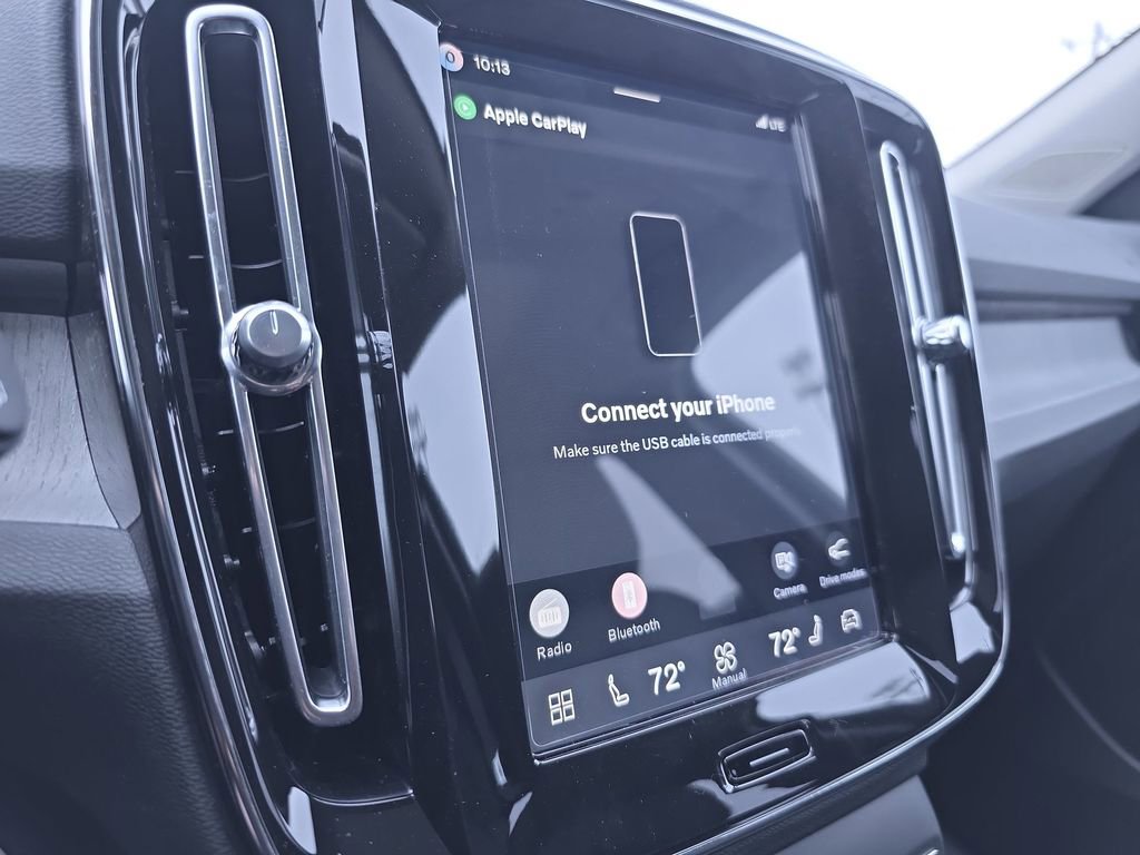 New 2026 Volvo XC40 B5 Core w/ Protection Package image 23