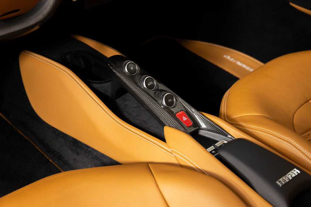 Certified 2021 Ferrari F8 Tributo RWD image 40