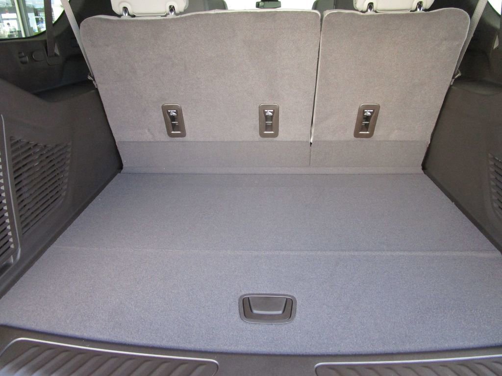 New 2026 GMC Yukon XL Elevation image 16