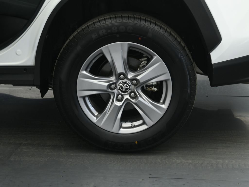 Used 2024 Toyota RAV4 LE image 21