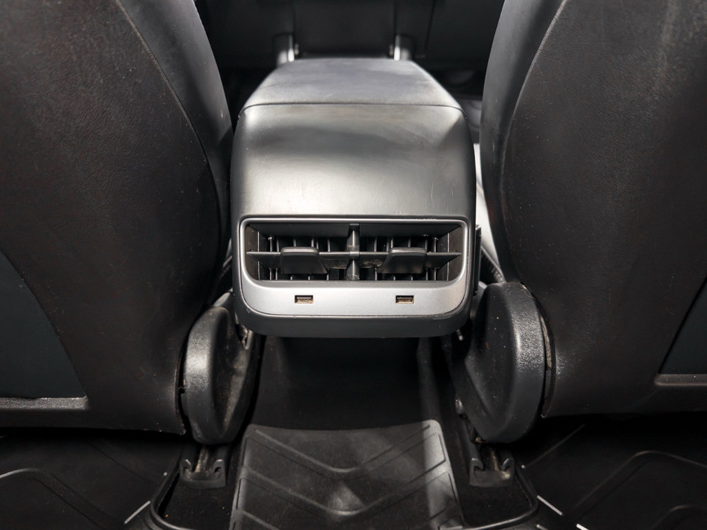 Used 2018 Tesla Model 3 Long Range image 19
