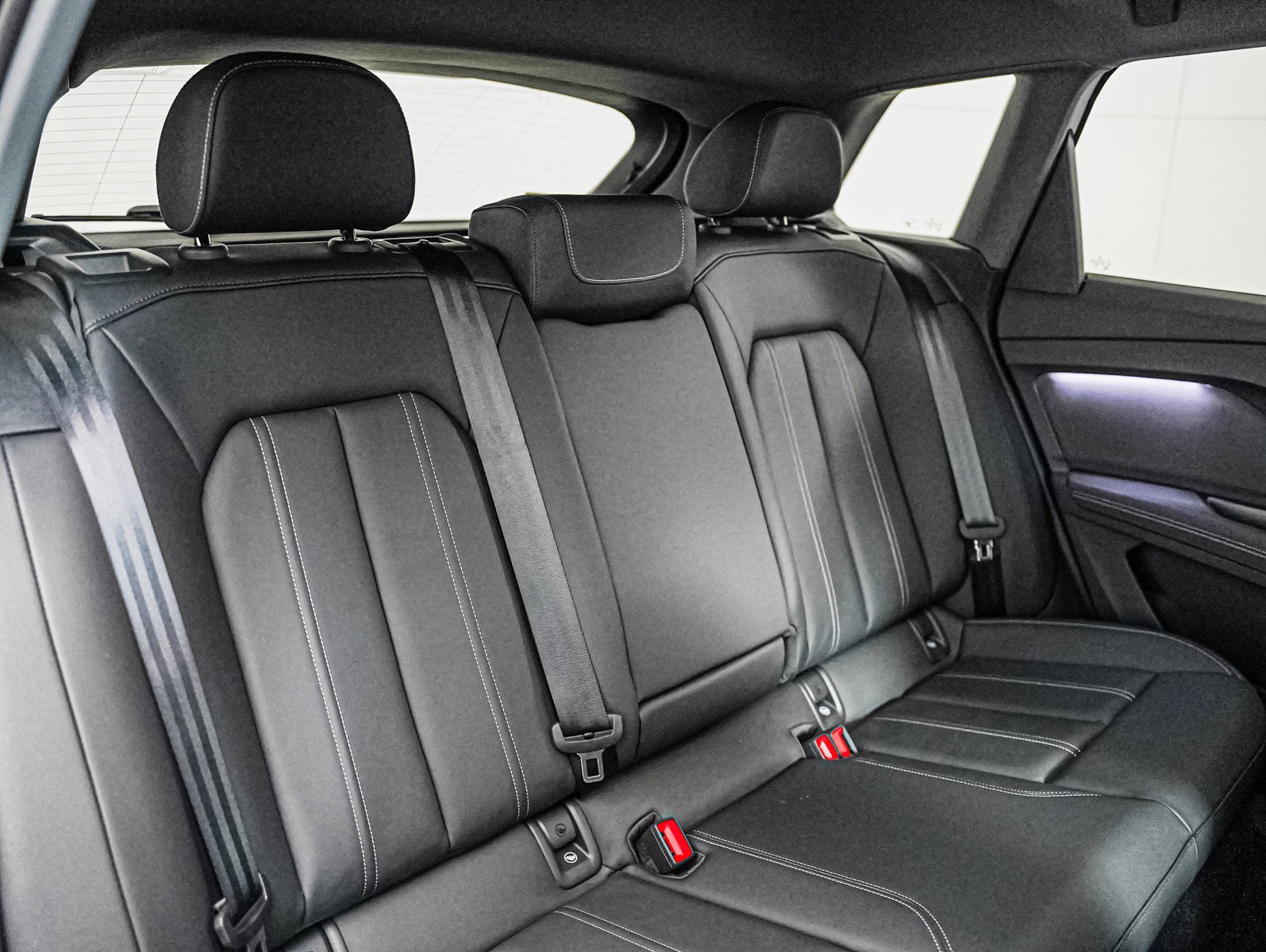 Used 2024 Audi Q4 e-tron Premium Plus image 13