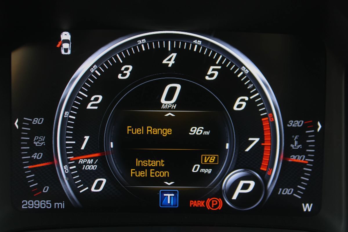 Used 2019 Chevrolet Corvette Stingray Coupe w/ 1LT RWD image 27