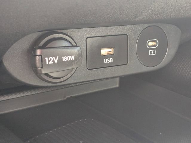 Used 2025 Hyundai Elantra Sport image 24