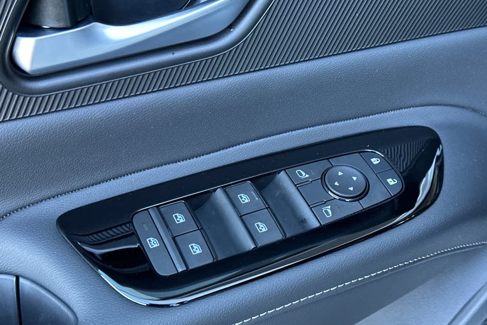 New 2026 Nissan Murano SV AWD/4WD image 13