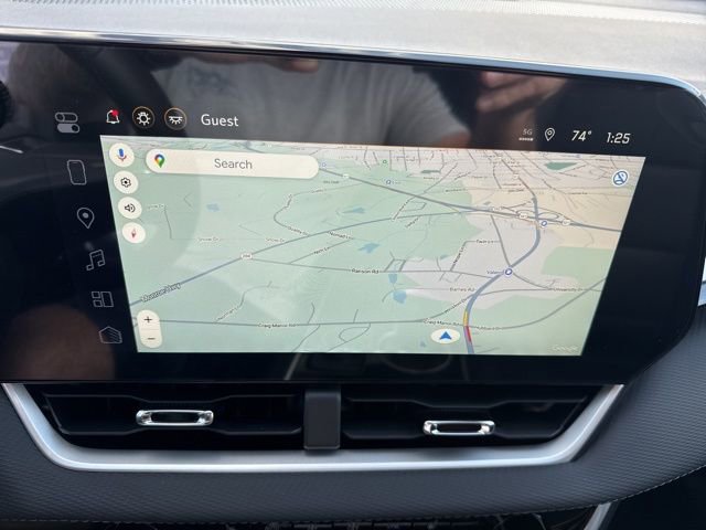 New 2026 Chevrolet Equinox LT w/ Convenience Package II image 16