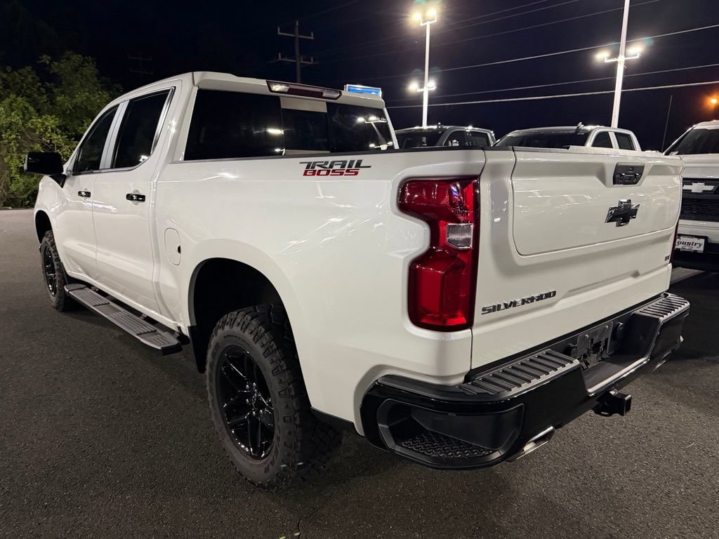 Used 2021 Chevrolet Silverado 1500 LT Trail Boss w/ Convenience Package II AWD/4WD image 5