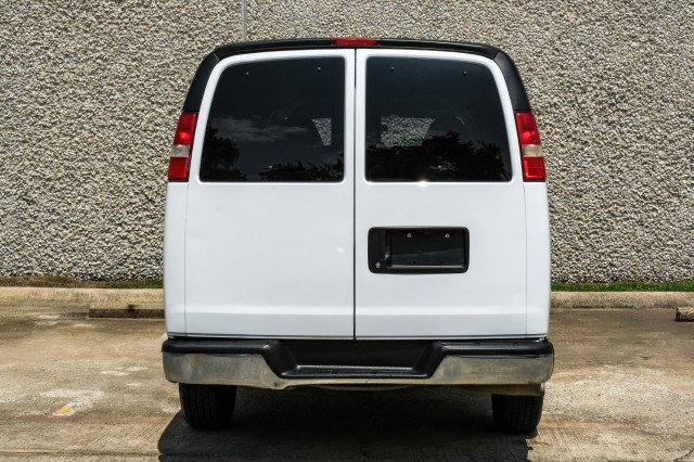 Used 2015 Chevrolet Express 2500 LT w/ LT Preferred Equipment Group RWD image 11