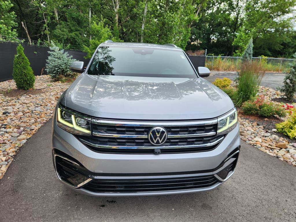 Certified 2022 Volkswagen Atlas Cross Sport SEL Premium R-Line image 8