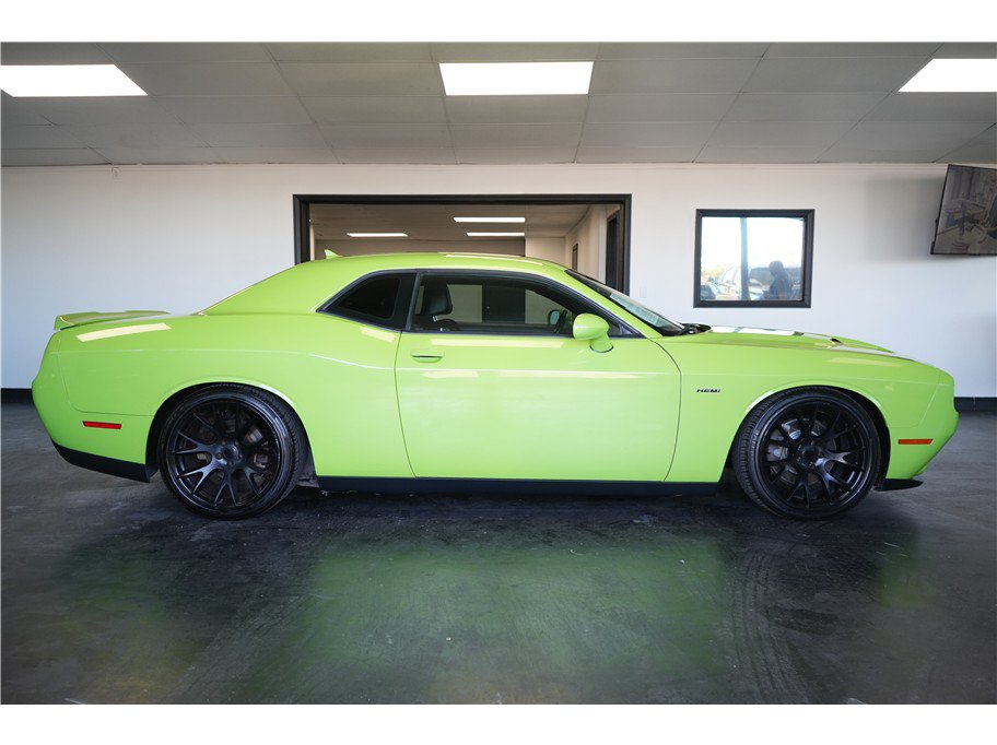 Used 2015 Dodge Challenger R/T Plus RWD image 8