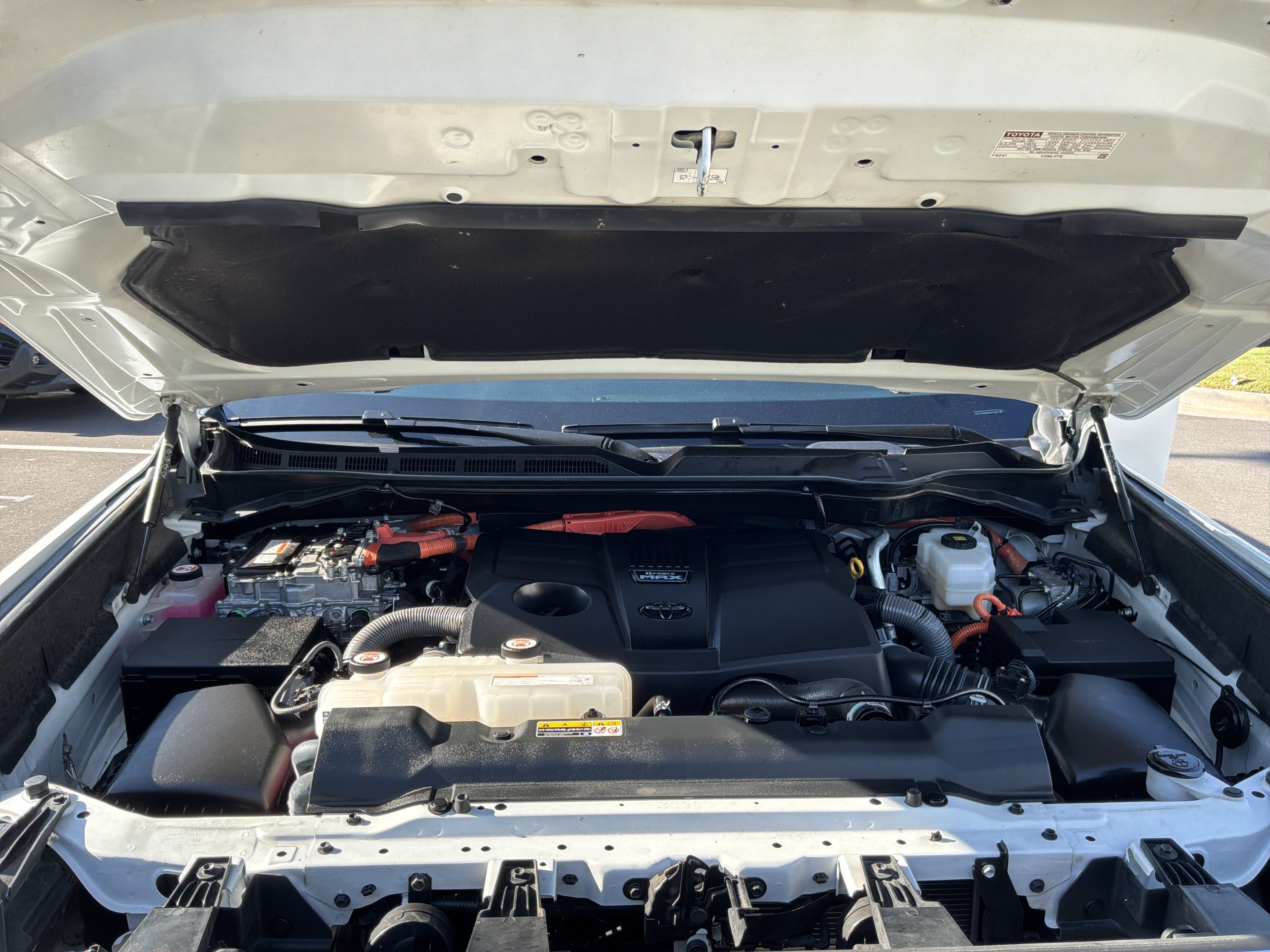 Used 2023 Toyota Tundra Limited w/ Power Package AWD/4WD image 34