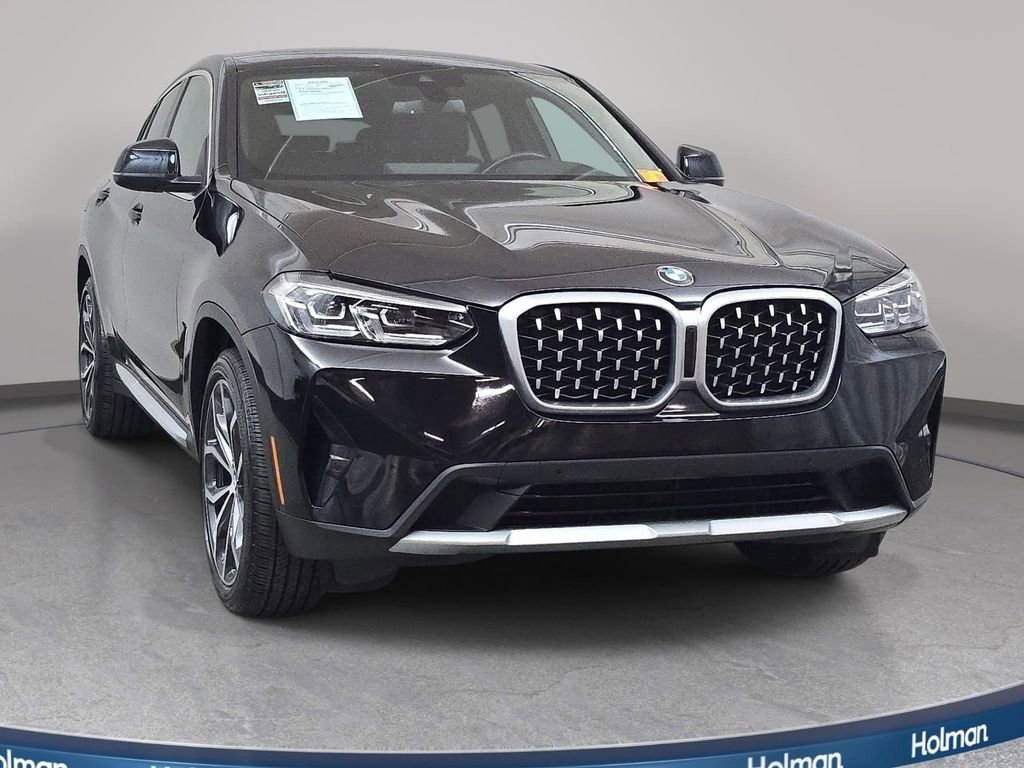 Certified 2023 BMW X4 xDrive30i w/ Premium Package image 2
