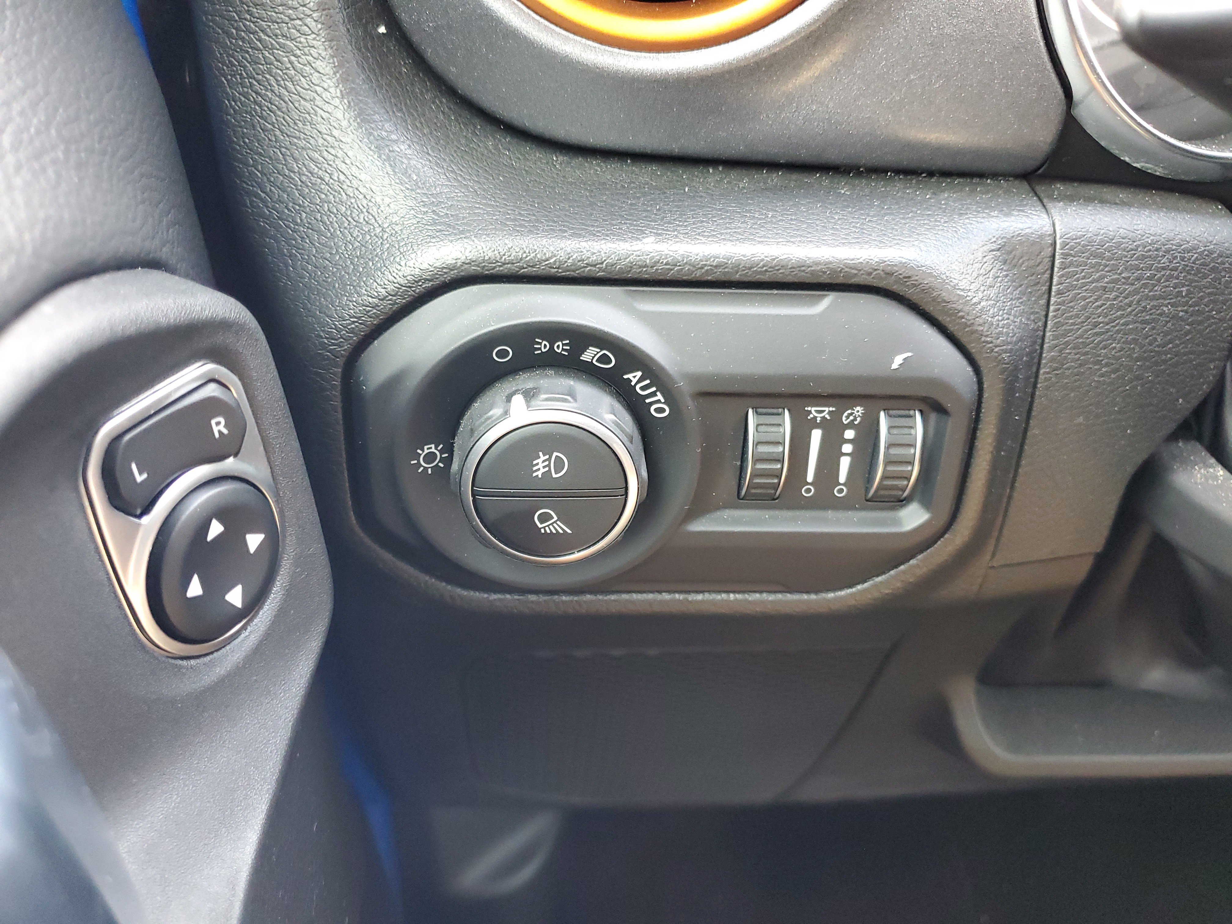 Used 2022 Jeep Gladiator Mojave w/ Trailer Tow Package image 28