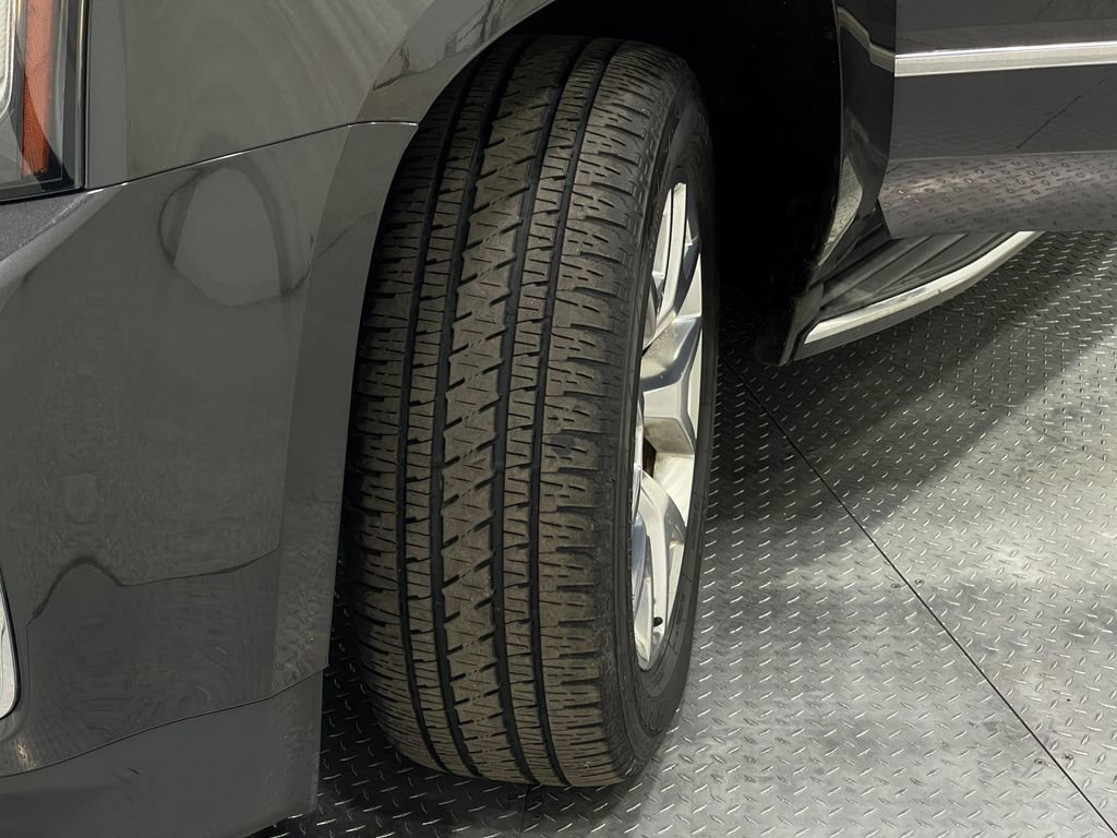 Used 2018 GMC Yukon SLT w/ HD Trailering Package image 39