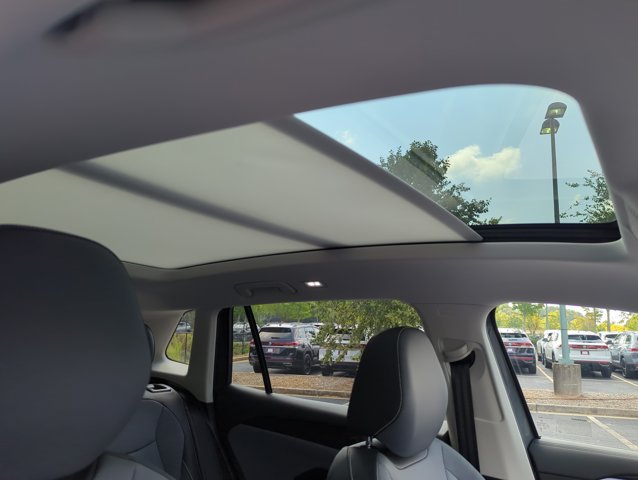 New 2026 Volkswagen Tiguan SE FWD image 30