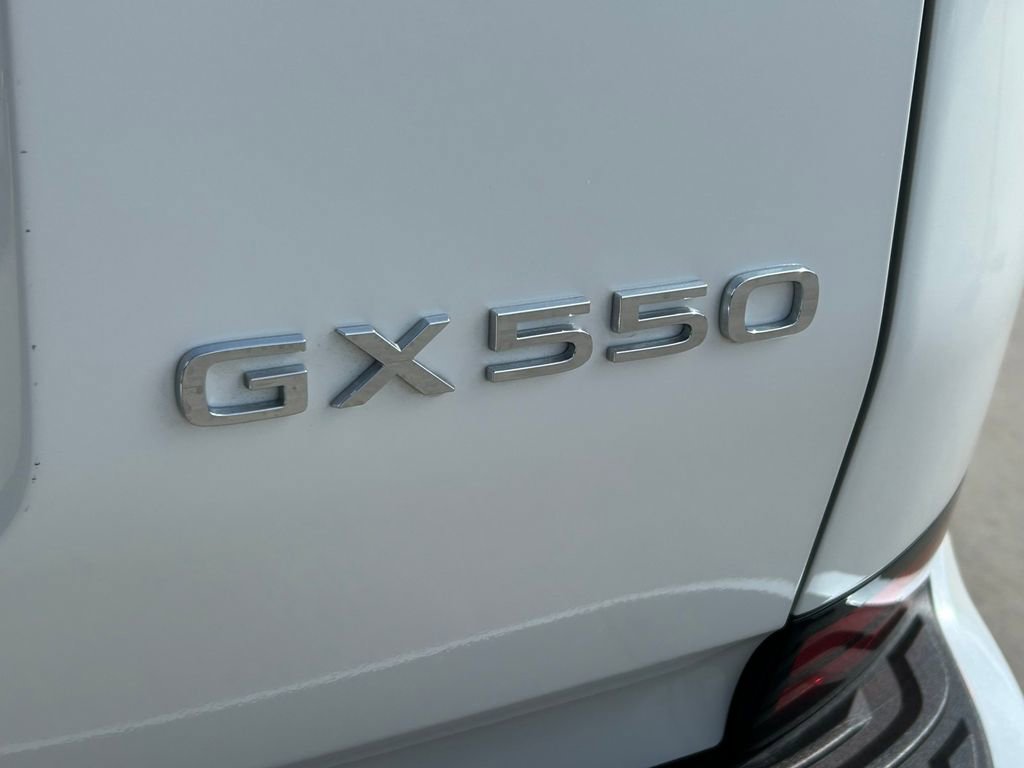 Used 2025 Lexus GX 550 AWD/4WD image 13