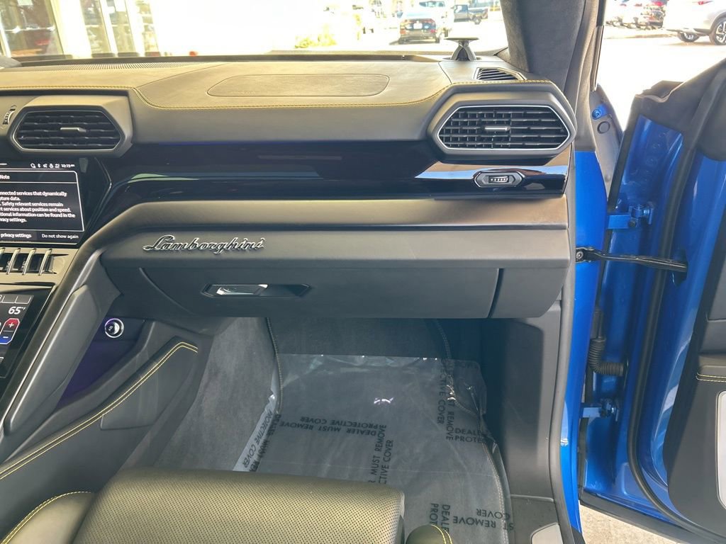 Used 2022 Lamborghini Urus image 29
