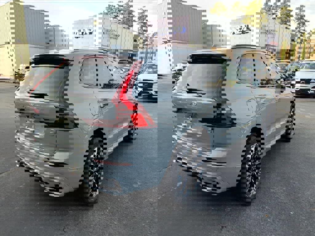 New 2026 Volvo XC60 B5 Plus w/ Protection Package Premier image 3