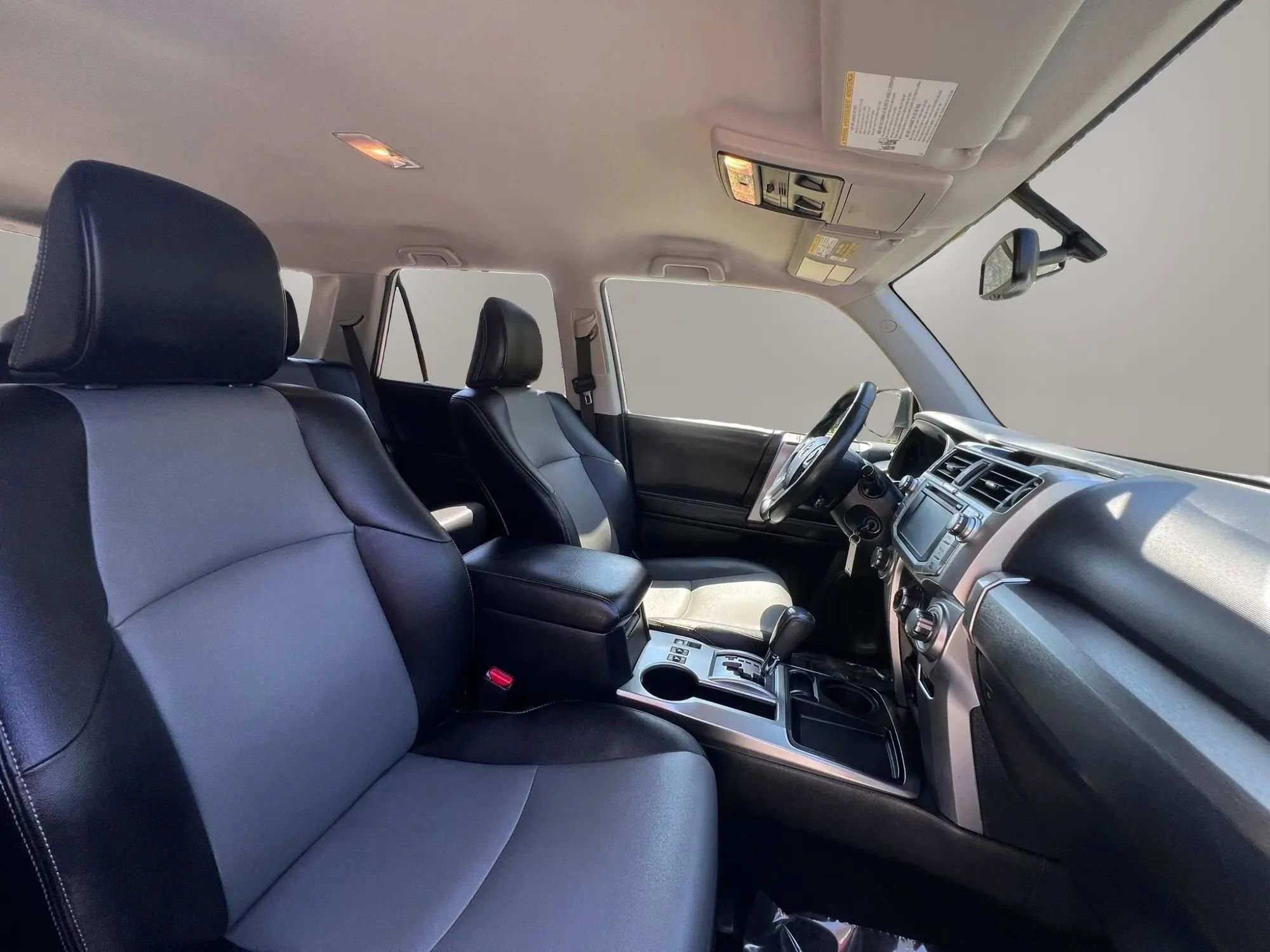 Used 2017 Toyota 4Runner SR5 Premium RWD image 31