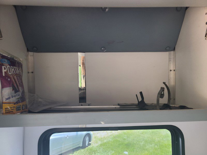 Used 1999 Ford E-450 and Econoline 450 image 38