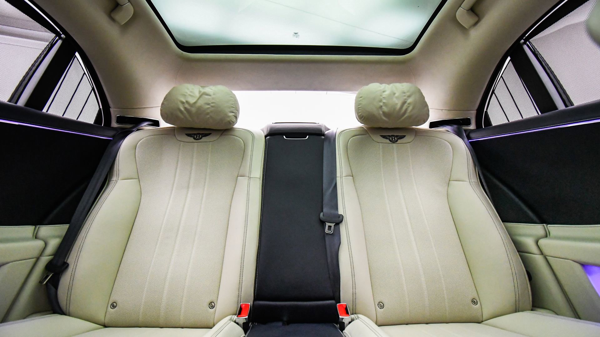 Certified 2024 Bentley Flying Spur Mulliner image 23