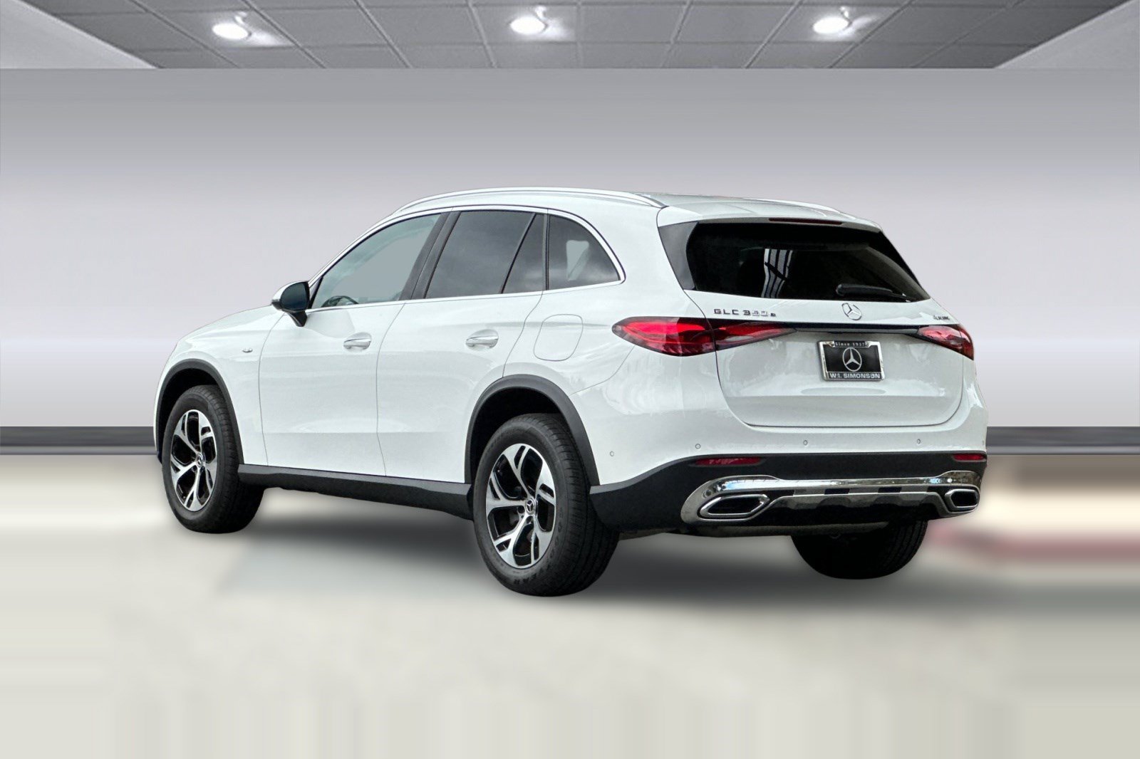 Used 2025 Mercedes-Benz GLC 350e 4MATIC image 3