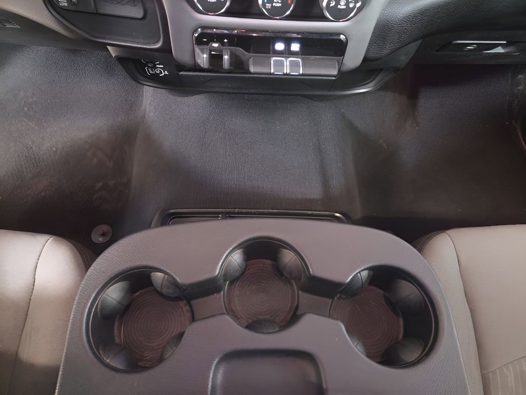 Used 2024 RAM 3500 Big Horn image 15