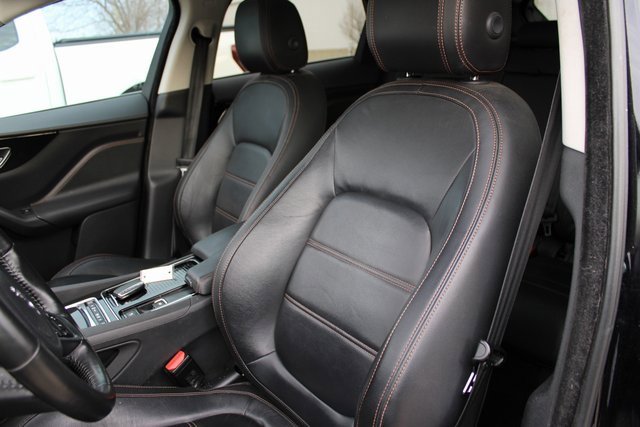 Used 2018 Jaguar F-PACE Prestige image 28