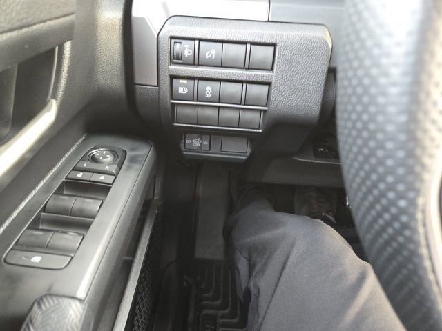 Used 2025 Toyota Tacoma TRD Sport image 3