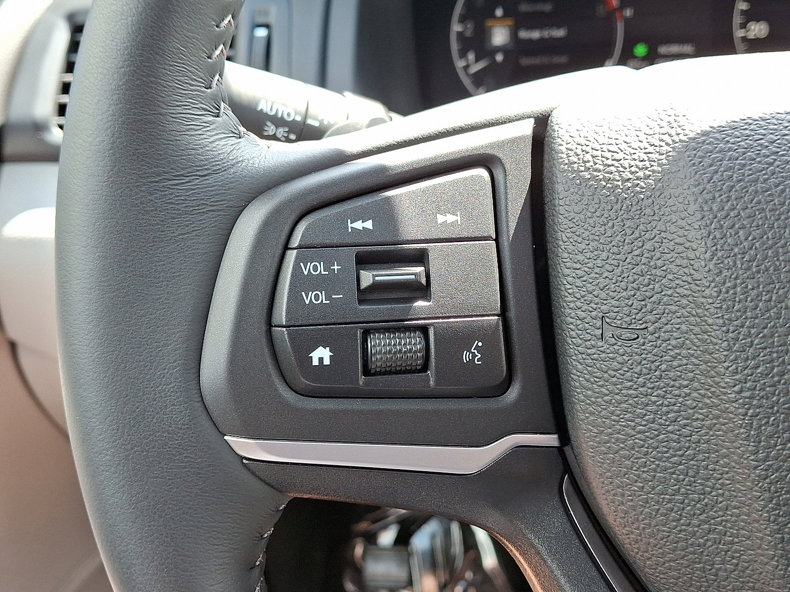 Certified 2025 Honda Ridgeline RTL image 21