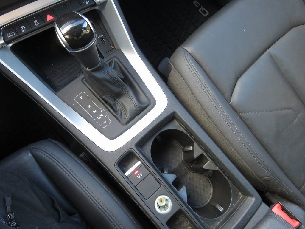 Used 2019 Audi Q3 2.0T Premium image 25